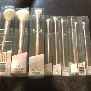 9 Juno NWT synthetic head brushes and cloud sponge